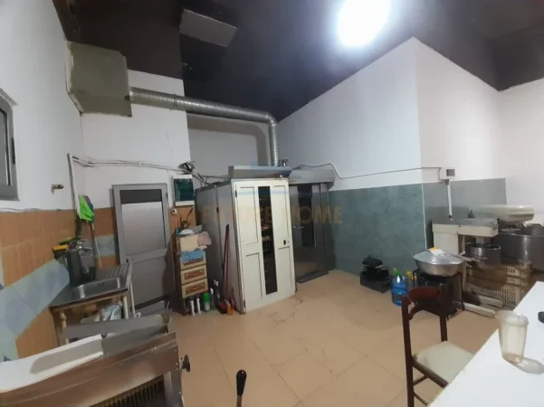 Tirane, shitet ambjent biznesi Kati 0, 72 m² 200.000 € (Don Bosko)