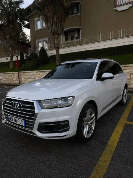 Tirane, shes makine Audi Q7 Benzin, e bardhë automatik Kondicioner 220.000 km 17.000 €