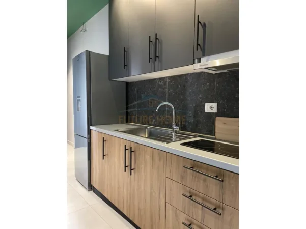 Tirane, jepet me qera apartament 1+1+Ballkon Kati 3, 60 m² 450 € (Rruga e Dibres)