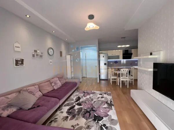 Tirane, jepet me qera apartament 1+1+Ballkon Kati 3, 55 m² 520 € (Don Bosko)