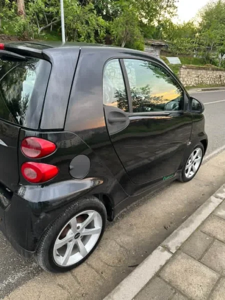 Tirane, shitet makine Smart Benzin, e zeze automatik Kondicioner 100.020 km 3.300 €