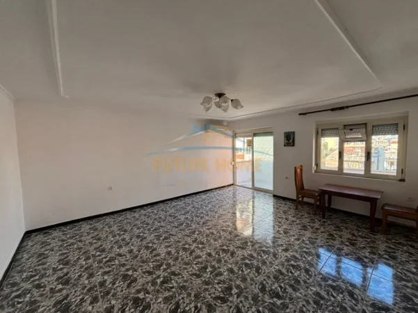 Tirane, jepet me qera apartament 2+1+Ballkon Kati 6, 120 m² 500 € (Myslym Shyri)