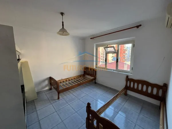 Tirane, jepet me qera apartament 2+1+Ballkon Kati 6, 120 m² 500 € (Myslym Shyri)