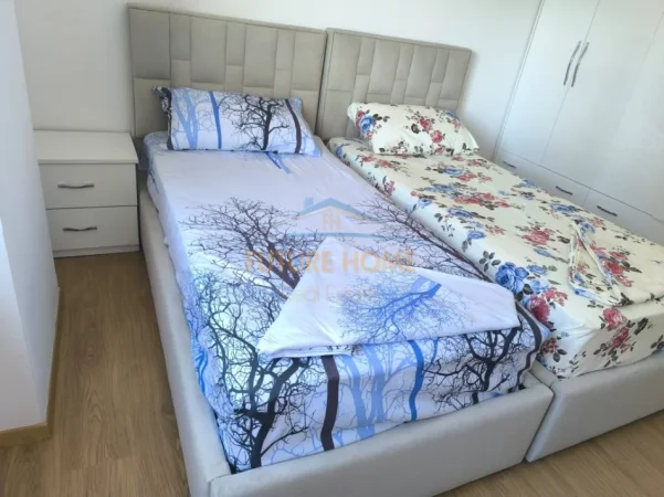 Tirane, jepet me qera apartament 2+1+Ballkon Kati 4, 88 m² 750 € (Don Bosko)