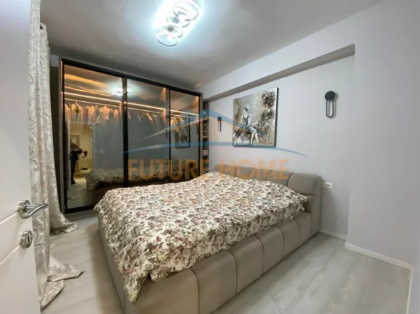 Tirane, shitet apartament 2+1+Ballkon Kati 6, 110 m² 375.000 € (Stadiumi Dinamo)