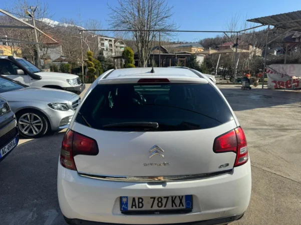 Diber, shitet makine Citroen c3 Nafte, manuale Kondicioner 3900 euro