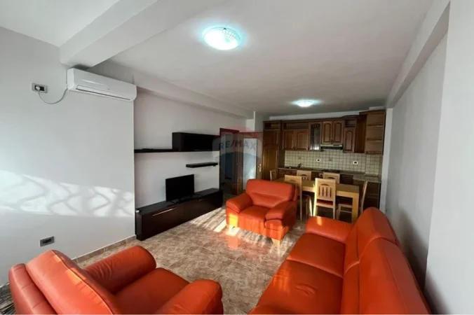 Tirane, jepet me qera apartament , 83 m² 551 € (Rruga Him Kolli,)