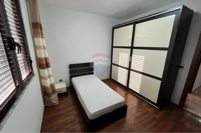 Tirane, jepet me qera apartament , 83 m² 551 € (Rruga Him Kolli,)