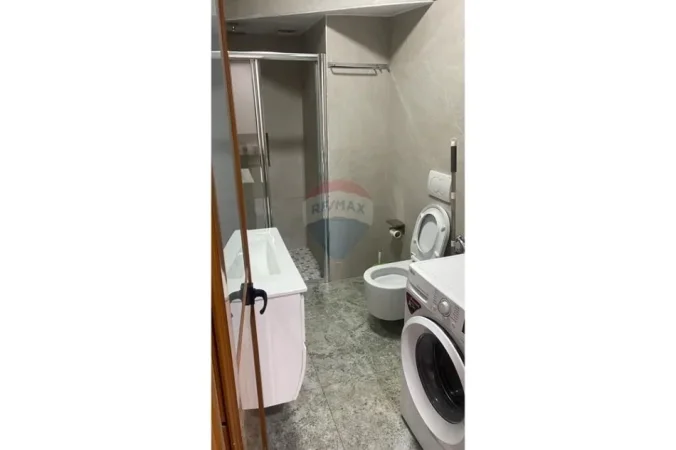 Tirane, jepet me qera apartament , 90 m² 571 € (Laprakë)