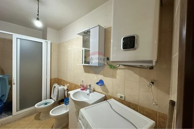 Tirane, jepet me qera apartament , 96 m² 501 € (Kamez)