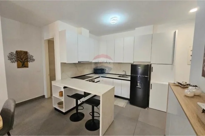 Tirane, jepet me qera apartament , 100 m² 1.199 € 