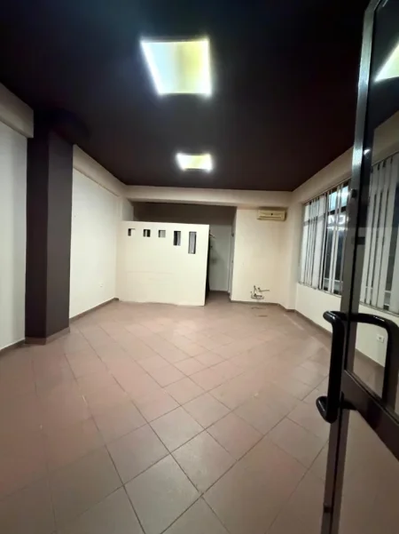 Tirane, jepet me qera apartament 1+1 Kati 1, 48 m² 600 € 