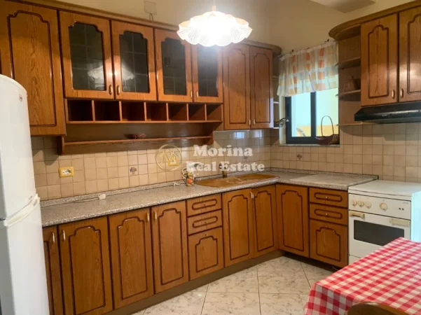 Tirane, jepet me qera shtepi 1+1 Kati 2, 150 m² 500 € (Kodra e Priftit)