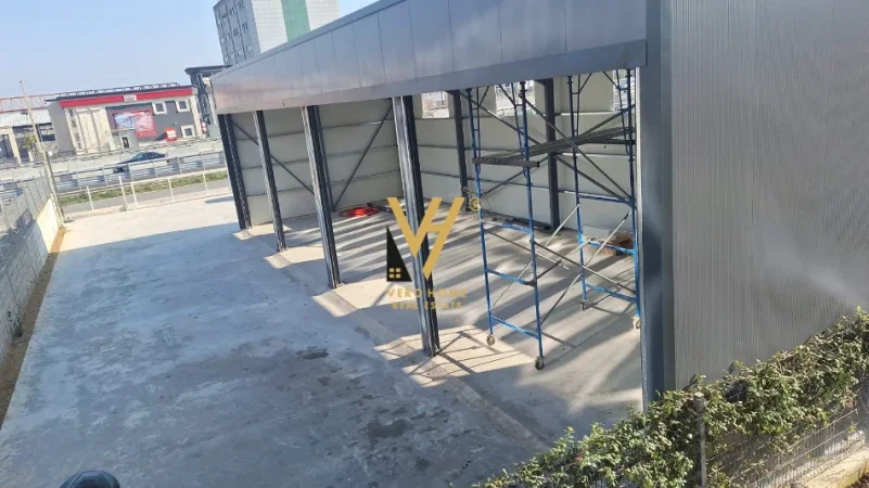 Tirane, jepet me qera magazine Kati 0, 440 m² 2.500 € (YRSHEK)