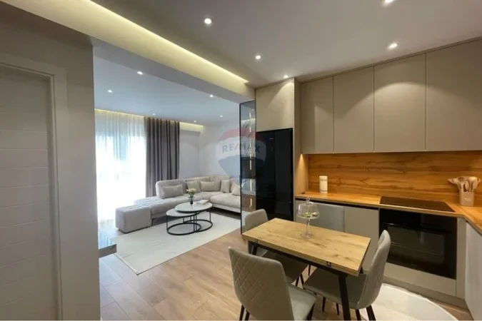 Tirane, jepet me qera apartament 1+1 , 55 m² 450 € 