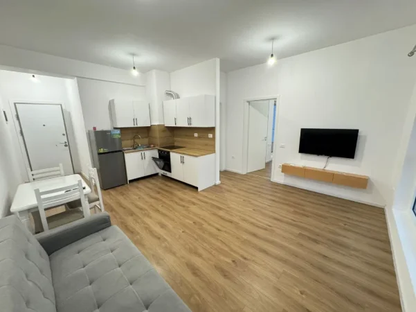 Tirane, jepet me qera apartament 1+1 Kati 7, 