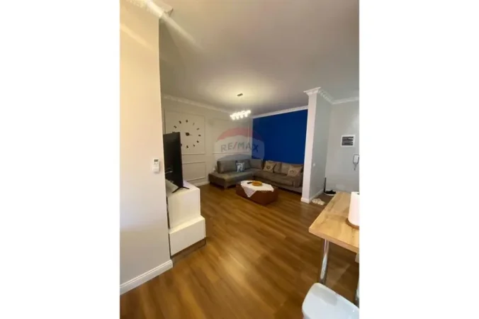 Tirane, jepet me qera apartament 2+1+Ballkon Kati 3, 79 m² 600 € (Kompleksi Halili)