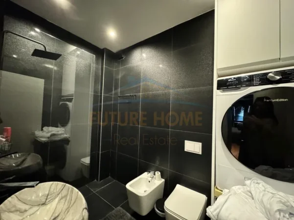 Shitet, Apartament 2+1+2, Tirana Garden Building, Tirane.