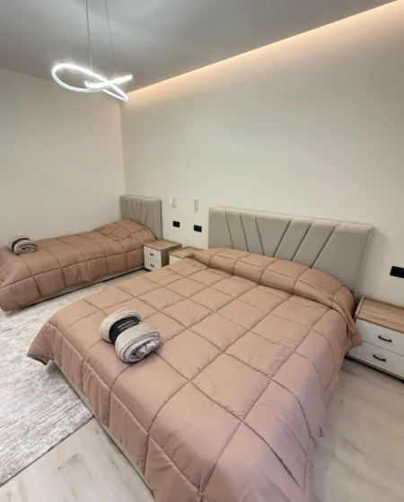 Tirane, jepet me qera 1+1 , 75 m² 750 € 