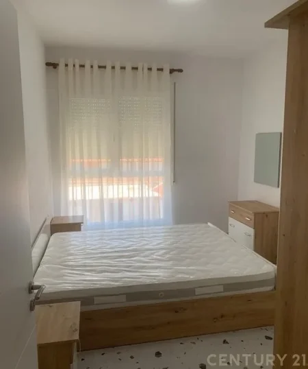 Tirane, jepet me qera apartament Kati 5, 60 m² 500 € (5 maji)