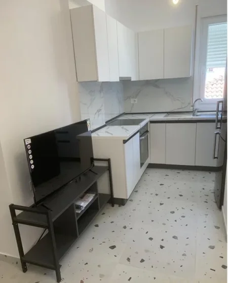 Tirane, jepet me qera apartament Kati 5, 60 m² 500 € (5 maji)