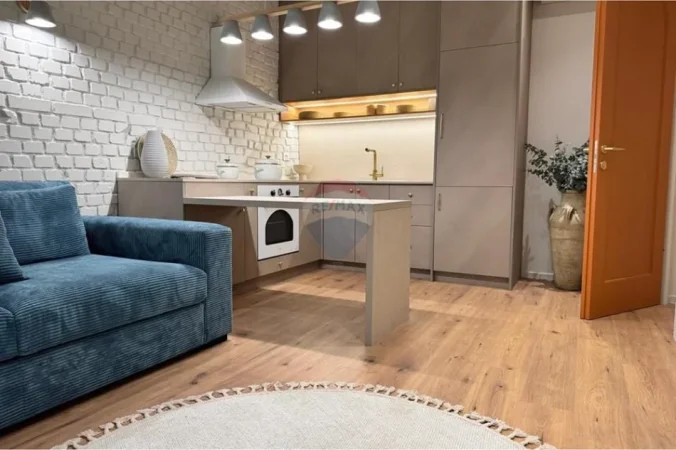 Tirane, jepet me qera apartament 2+1+Ballkon Kati 2, 65 m² 900 € (Myslym Shyri)