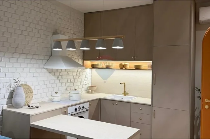 Tirane, jepet me qera apartament 2+1+Ballkon Kati 2, 65 m² 900 € (Myslym Shyri)