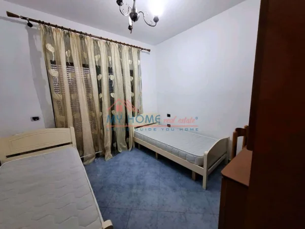 Tirane, jepet me qera apartament 2+1 Kati 2, 85 m² 470 € (Rruga Hysen Kazazi)