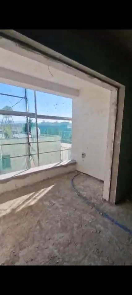 Shqiperi, shitet apartament 2+1+Ballkon Kati 3, 86 m² 86.000 € (Rruga Gramozi Shkolla Isa Boletini)