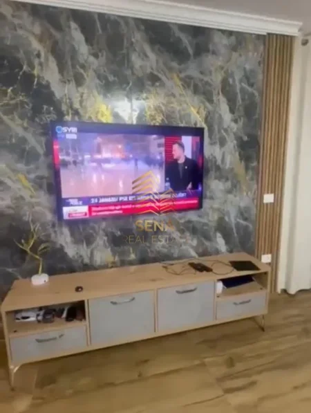 Tirane, jepet me qera apartament 1+1+Ballkon Kati 4, 78 m² 500 € (5 Maji prane shkolles Ardian Klosi)