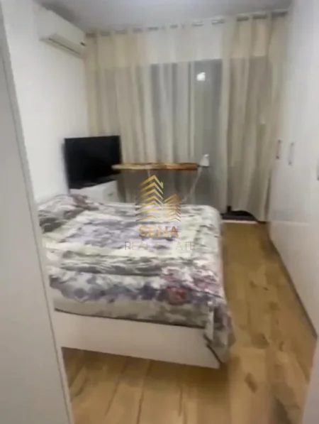 Tirane, jepet me qera apartament 1+1+Ballkon Kati 4, 78 m² 500 € (5 Maji prane shkolles Ardian Klosi)