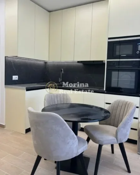 Tirane, jepet me qera apartament 1+1 Kati 5, 65 m² 800 € (Myslym Shyri)