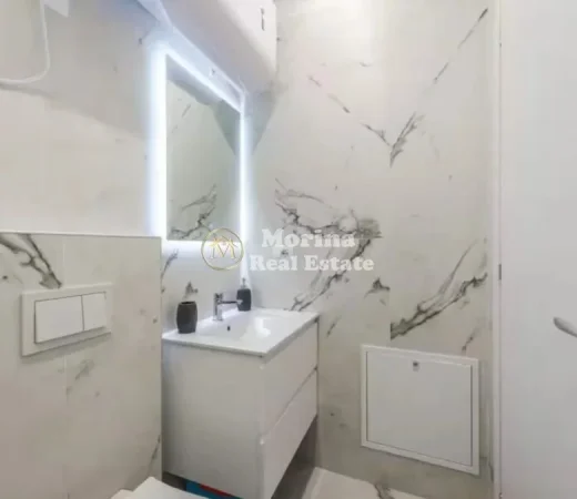 Tirane, jepet me qera apartament 1+1 Kati 5, 65 m² 800 € (Myslym Shyri)