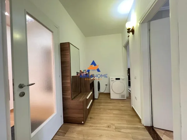 Tirane, shitet apartament 2+1+Ballkon Kati 10, 124 m² 280.000 € 