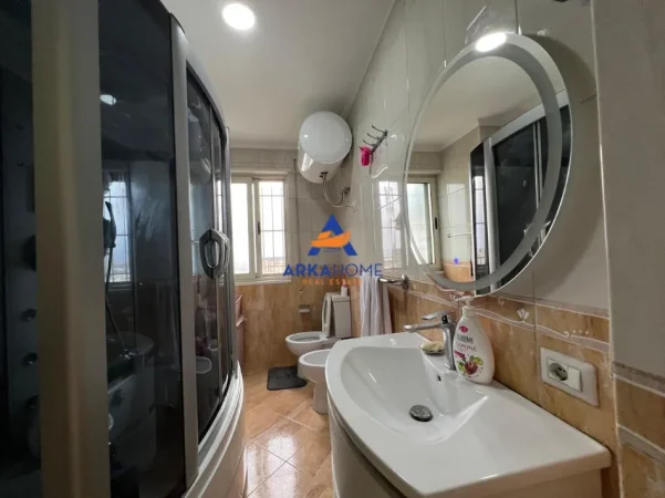 Tirane, shitet apartament 2+1+Ballkon Kati 10, 124 m² 280.000 € 