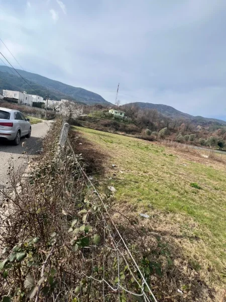 Tirane, shitet truall , 1.350 m² 165.000 € (Berzhite)