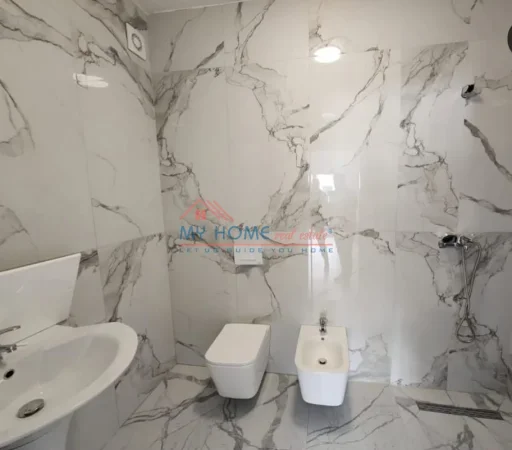 Tirane, jepet me qera zyre Kati 2, 100 m² 1.000 € (Zogu i Zi)