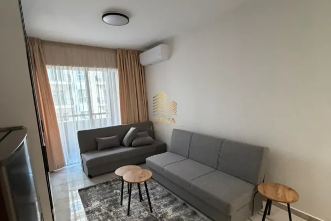 Tirane, jepet me qera apartament 1+1 Kati 3, 40 m² 420 € (Laprake, Karburant Kupola)