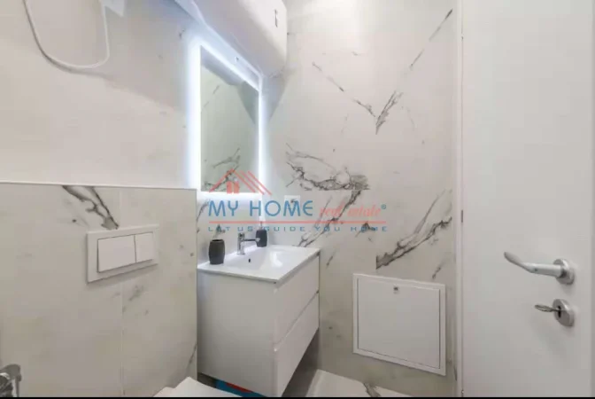 Tirane, jepet me qera apartament 1+1+Ballkon Kati 5, 63 m² 830 € (Myslym Shyri)