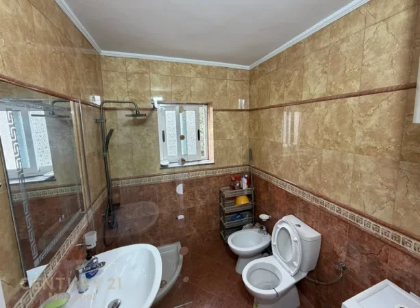 Tirane, jepet me qera apartament Kati 2, 81 m² 650 € 