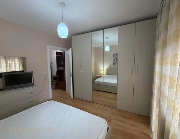 Tirane, jepet me qera apartament Kati 2, 81 m² 650 € 