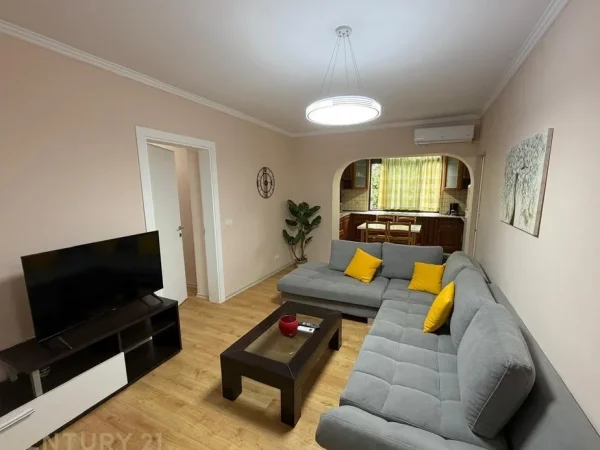 Tirane, jepet me qera apartament Kati 2, 81 m² 650 € 