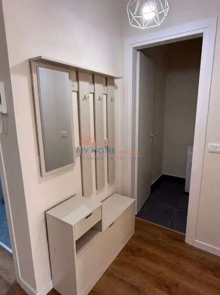 Tirane, jepet me qera apartament 1+1+Ballkon Kati 3, 70 m² 570 € (5 Maji)