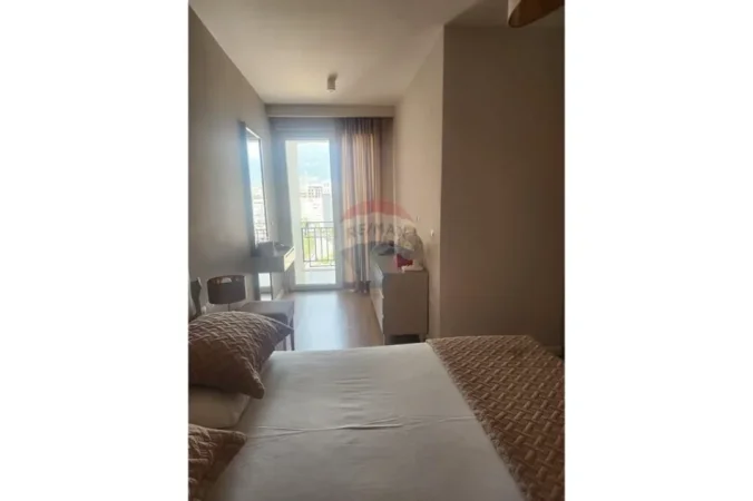 Tirane, jepet me qera apartament 1+1+Ballkon Kati 7, 78 m² 600 € (Marteniteti i ri)