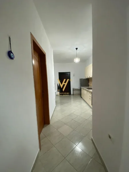 Tirane, shitet apartament 2+1+Ballkon Kati 6, 68 m² 103.000 € (KOMBINAT)