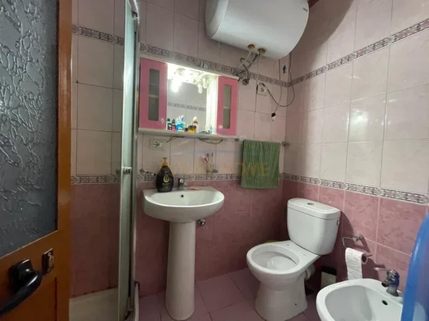 Shitet, Apartament 2+1+2, Kinostudio, Tirane