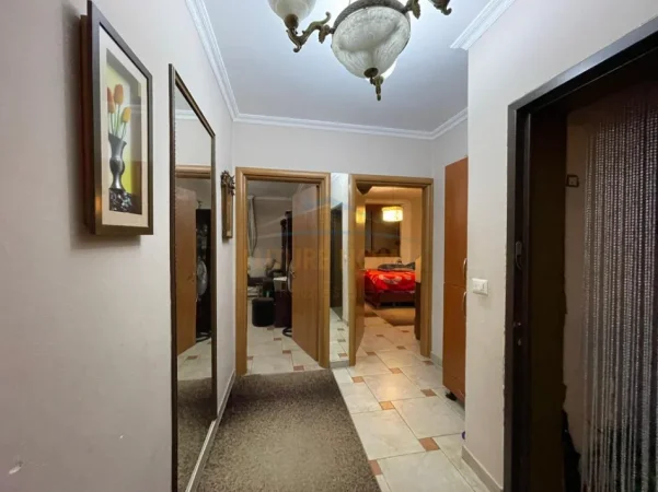 Shitet, Apartament 2+1+2, Kinostudio, Tirane
