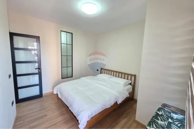 Tirane, jepet me qera apartament 2+1+Aneks+Ballkon Kati 4, 80 m² 880 € (Myslym Shyri)