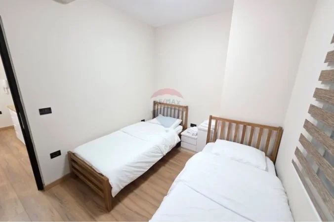 Tirane, jepet me qera apartament 2+1+Aneks+Ballkon Kati 4, 80 m² 880 € (Myslym Shyri)