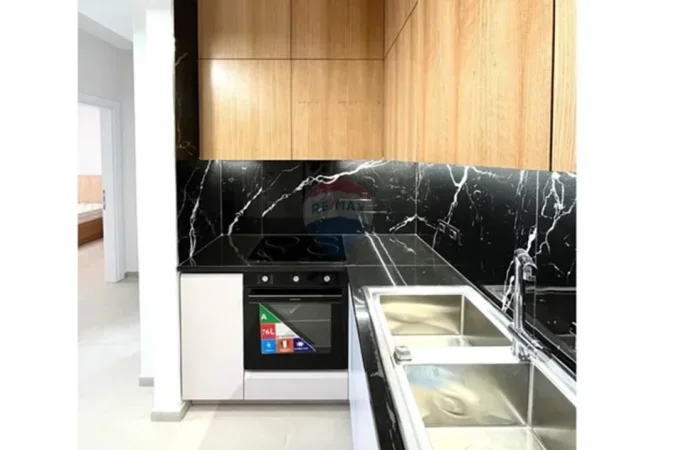 Tirane, jepet me qera apartament 1+1+Ballkon , 85 m² 800 € (Myslym Shyri)